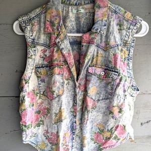 Floral chambray-style tie-waist crop top